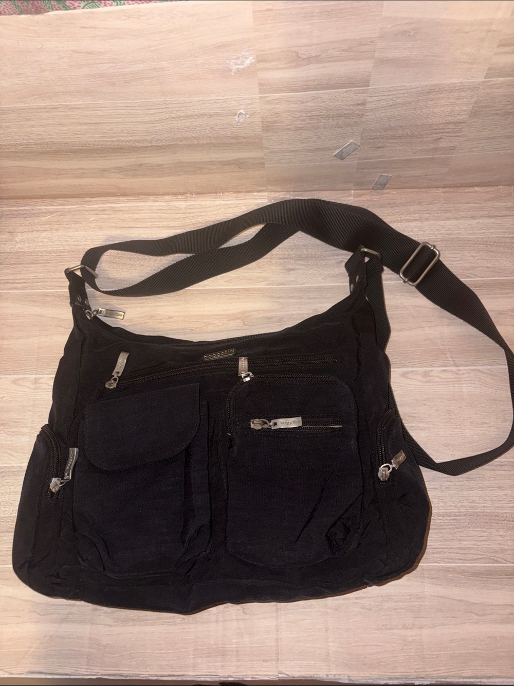Baggallini Black Multi-Pocket Crossbody